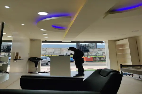 Notch Unisex Hair and Beauty Salon