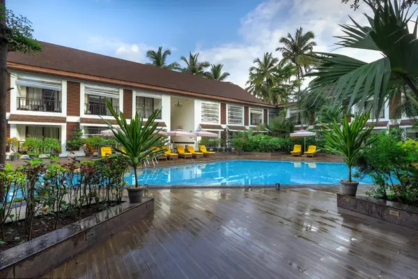 SOBIT SAROVAR PORTICO