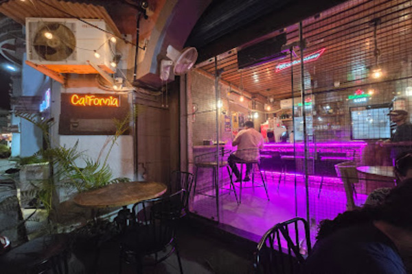 California Bar & Deli